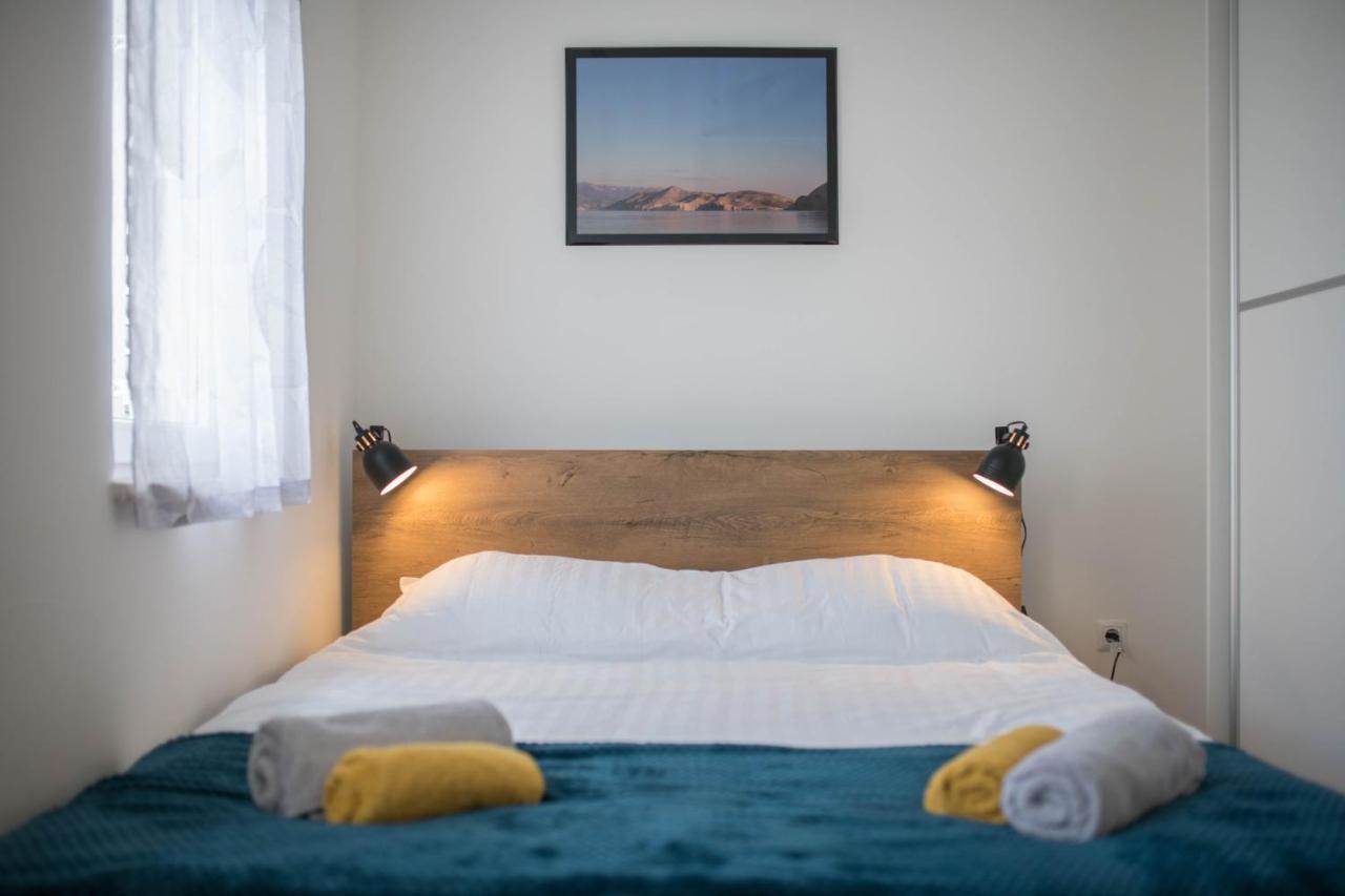 Cozy Apartment Close To The Beach And City Centre Umag Bagian luar foto